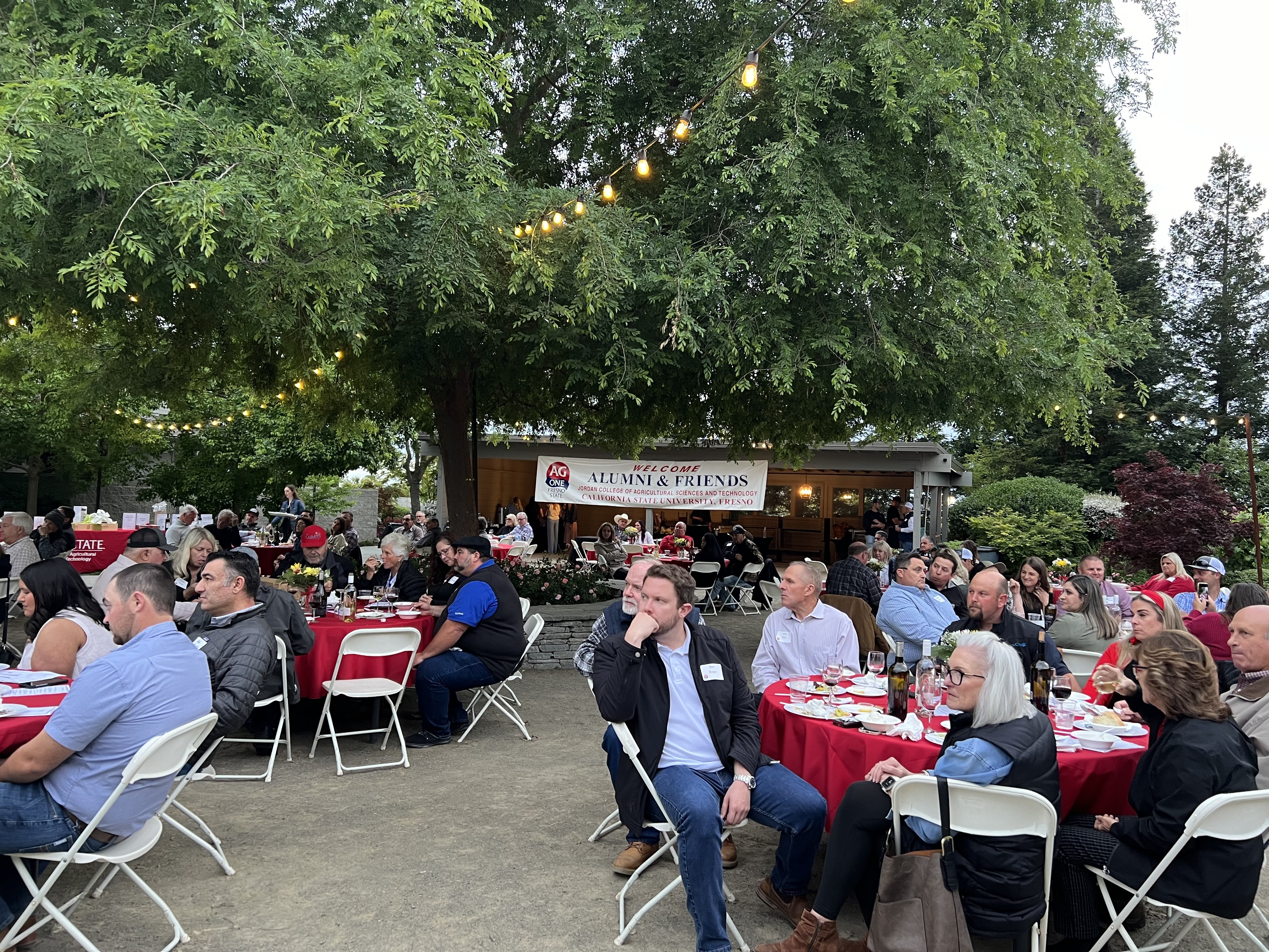 Alumni and friends at the Northern San Joaquin Valley Alumni and Friends Dinner