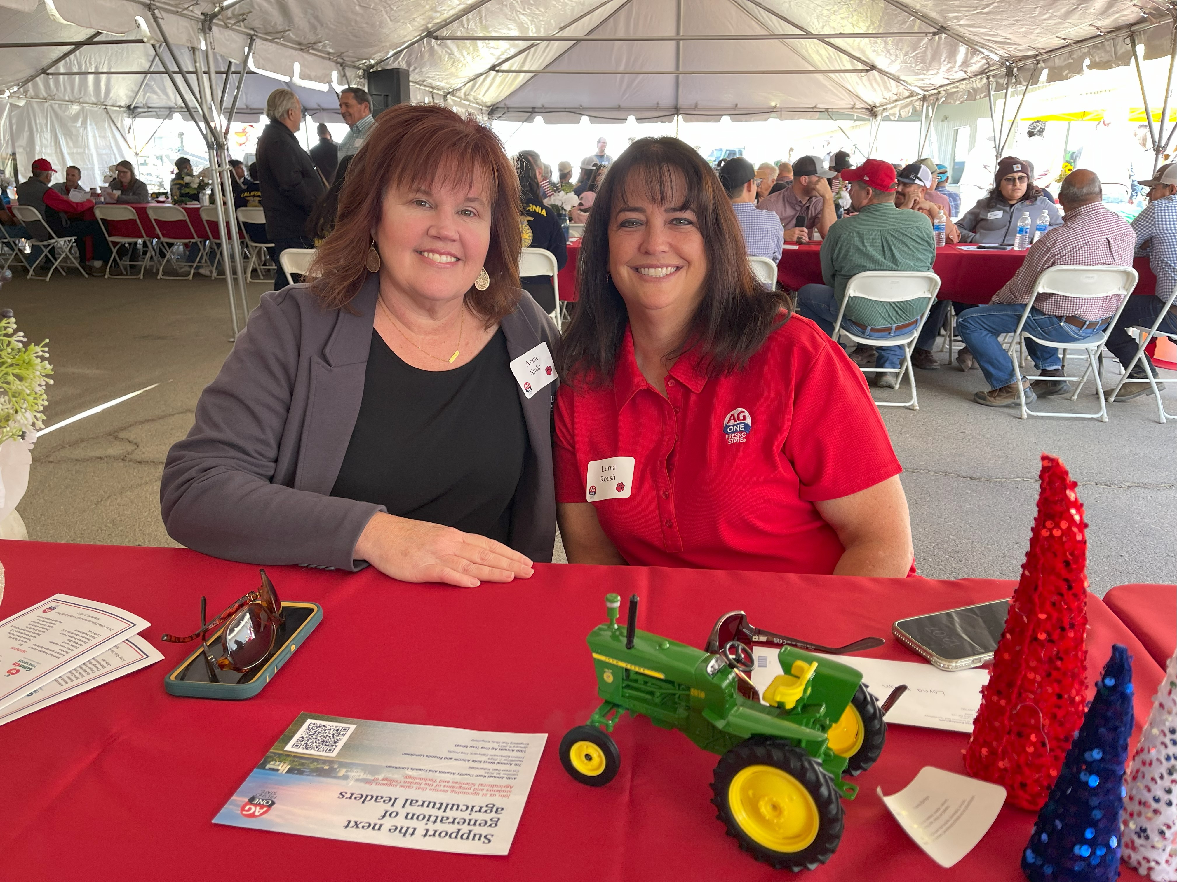 Guests enjoying the West Side Alumni and Friends Luncheon