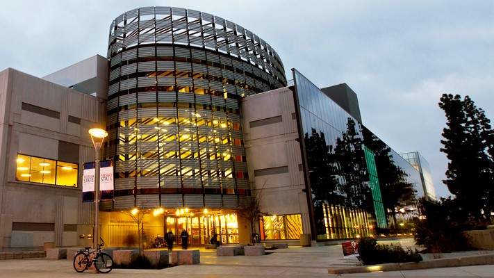 photograph of the front of the Fresno State library